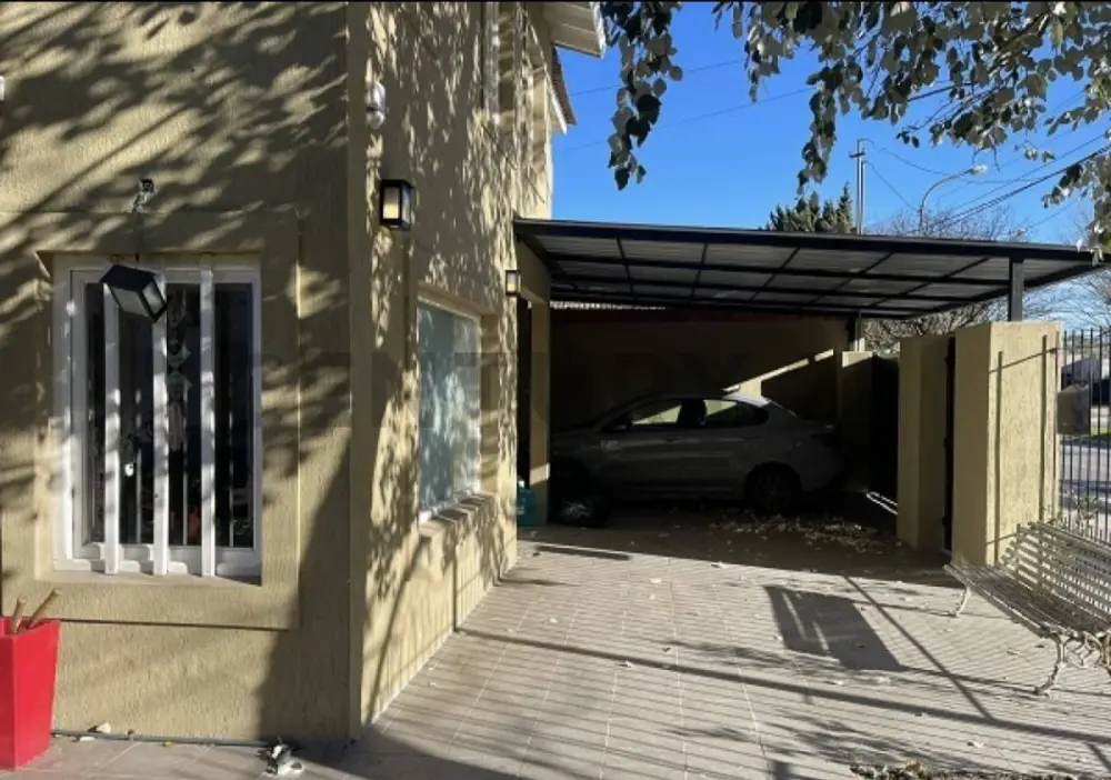 Casa de 5 ambientes en Los Tilos, foto 2