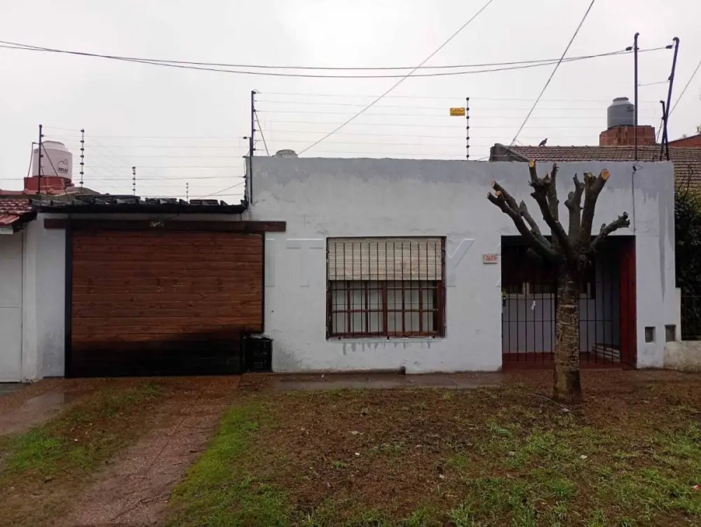 Casa de 3 ambientes en Coronel Dorrego, foto 2