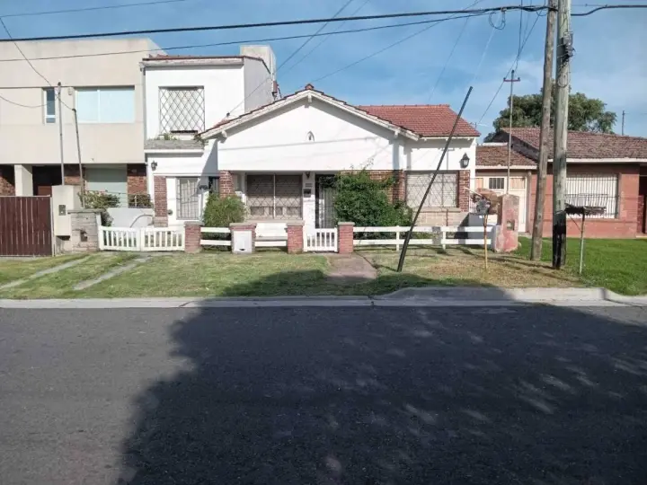 Casa de 7 ambientes en Colinas de Peralta Ramos, foto 1