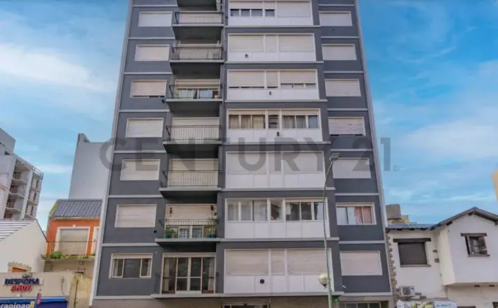 Departamento de 2 ambientes en La Perla, foto 1