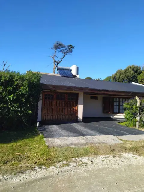 Casa de 4 ambientes en Parque Peña