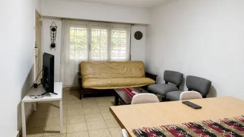Casa de 7 ambientes en Caisamar y Estrada