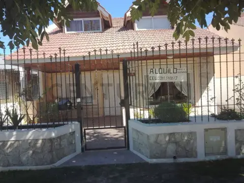 Dúplex de 10 ambientes en Santa Clara del Mar