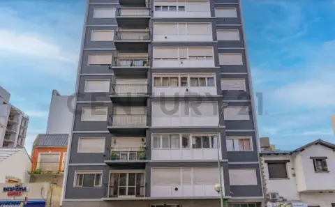 Departamento de 2 ambientes en La Perla