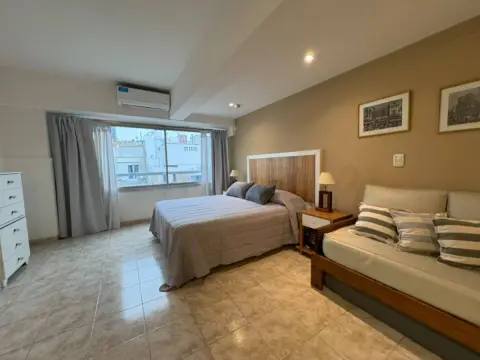 Monoambiente en Plaza Colón