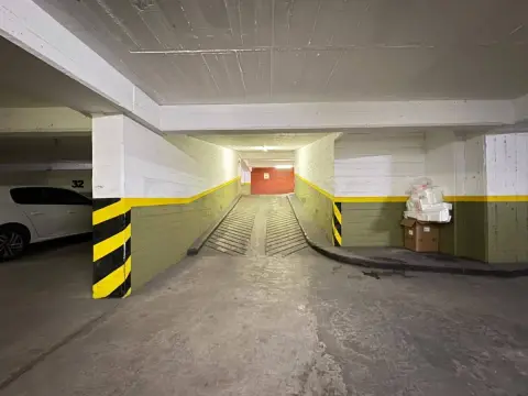 Cochera en Centro