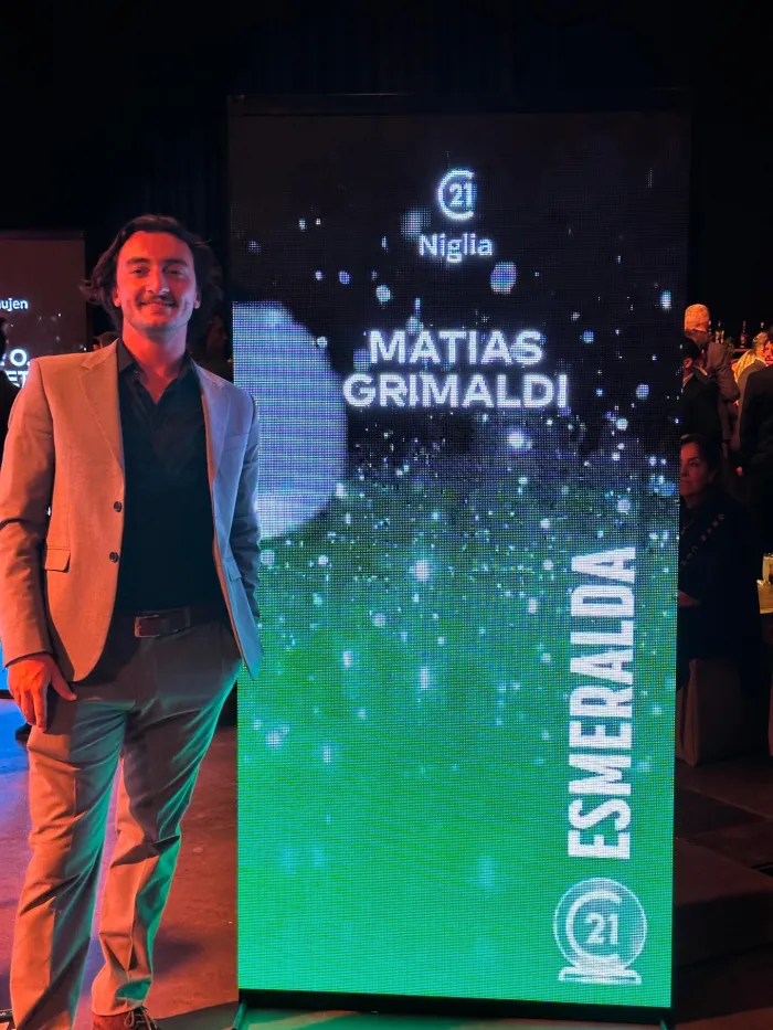 Matías Grimaldi, Esmeralda, en la Convención Century 21 2026